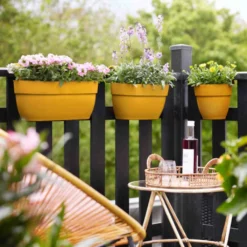 Elho Vibia Campana Easy Hanger Large Honinggeel -Aanbiedingen Bloei Tuin Winkel elho vibia campana easy hanger large honinggeel 1023x1536 61e974c44b655 l