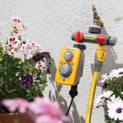 Aanbiedingen Bloei Tuin Winkel -Aanbiedingen Bloei Tuin Winkel hozelock 2 weg waterverdeler 1024x762 620a795981971 l